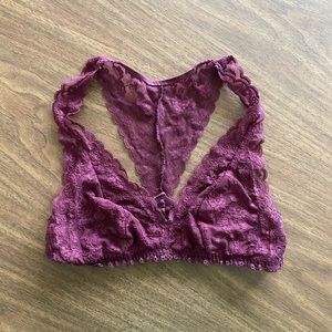 Bundle 5/$15 🛍 Victoria’s Secret maroon lace unlined bralette small